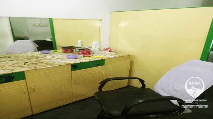 Eramalloor Real Estate | Running Beauty Parlour Saloon For Sale Eramallur NH Junction
